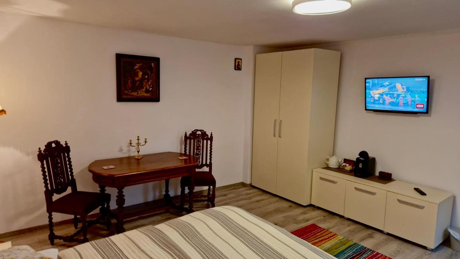 Casa Teo Hotel Buzau Bagian luar foto