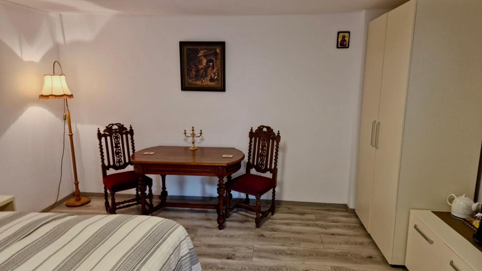 Casa Teo Hotel Buzau Bagian luar foto
